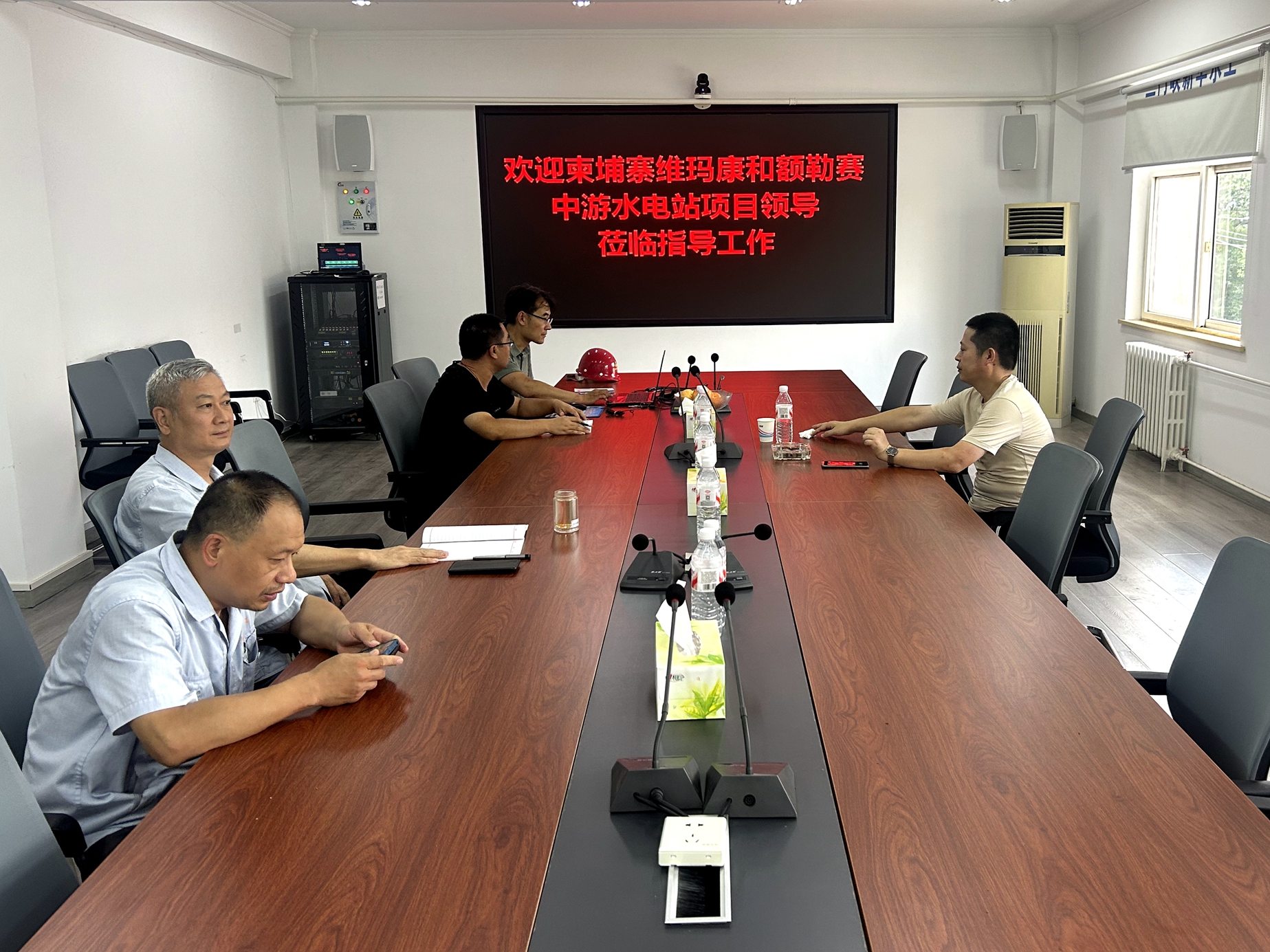 柬埔寨維瑪康和額勒賽中游水電站項(xiàng)目閘門及攔污柵設(shè)備采購(gòu)第一批埋件順利通過(guò)出廠驗(yàn)收